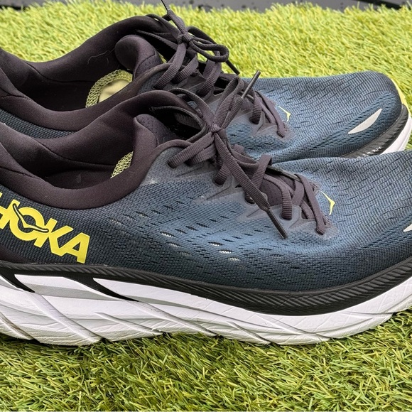Hoka Clifton 8 great confition size 11.5 men’s - Picture 3 of 8